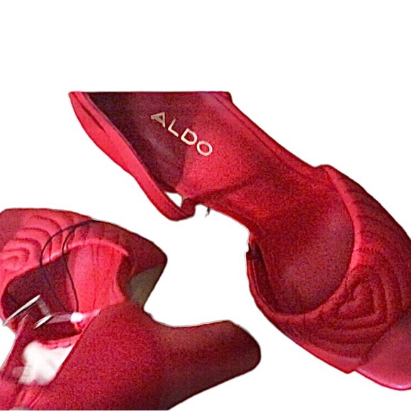 Aldo red quilted‎ heart platform Ankle strap puffy platform heel sandals size 10 - Picture 9 of 16
